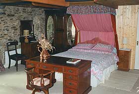 The interior of Granary cottage